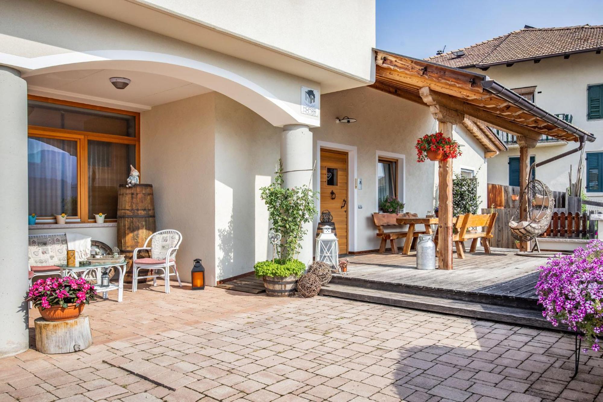 Horse House Bed & Breakfast Romallo Exterior photo